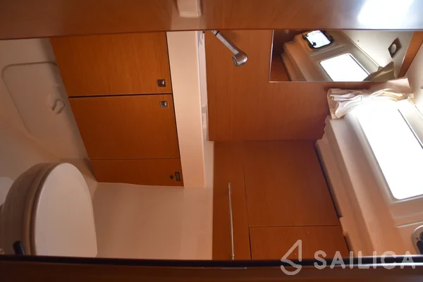 Sun Odyssey 479 - Yacht Charter Sailica