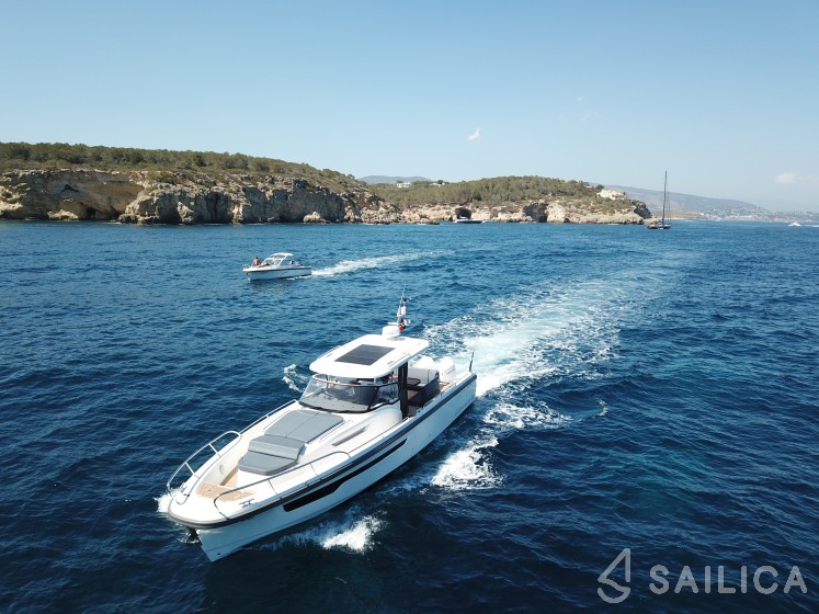 Nimbus Tender T11 - Yacht Charter Sailica