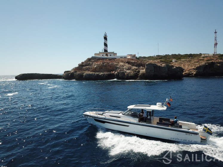 Nimbus Tender T11 - Yacht Charter Sailica