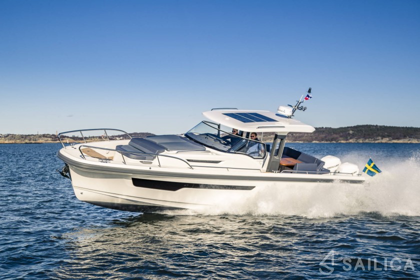 Nimbus Tender T11 - Yacht Charter Sailica