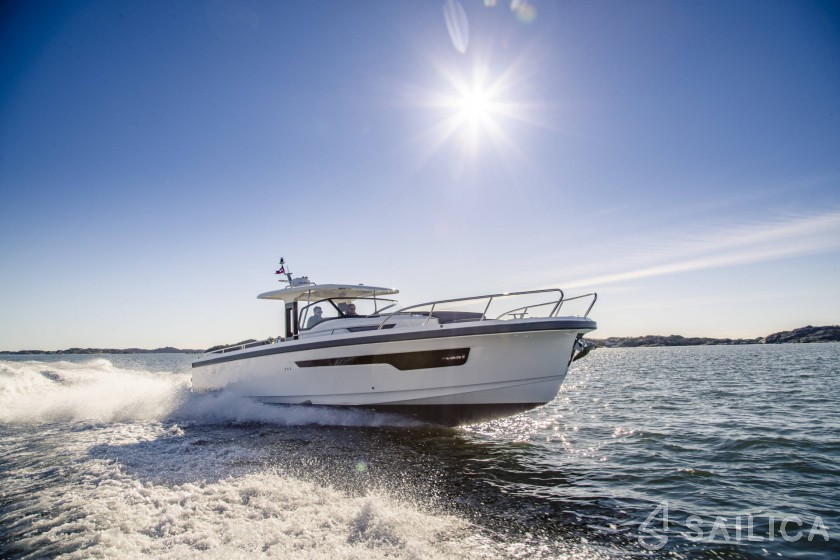 Nimbus Tender T11 - Yacht Charter Sailica