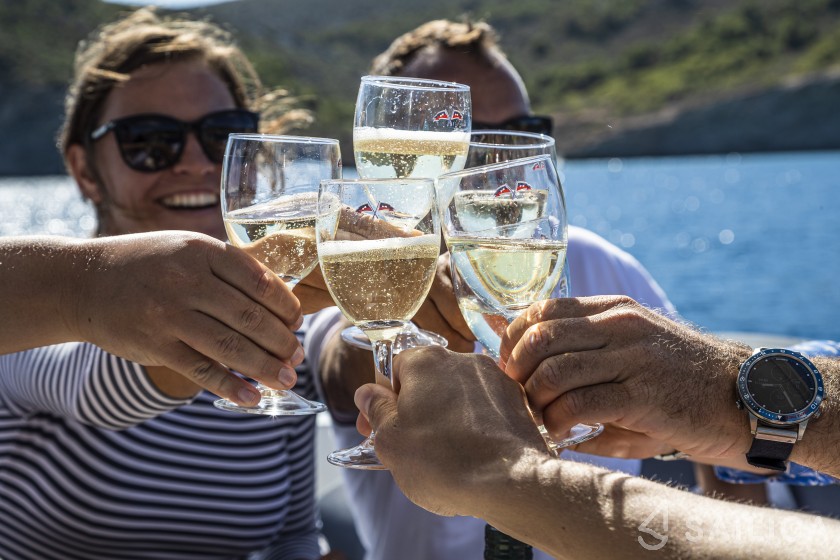 Nimbus Tender T11 - Yacht Charter Sailica