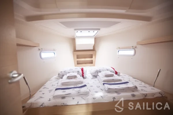 Hanse 388 - Yacht Charter Sailica