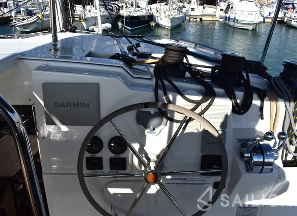 Isla 40 - Yacht Charter Sailica
