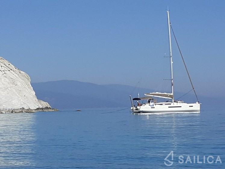Sun Odyssey 490 - Yacht Charter Sailica