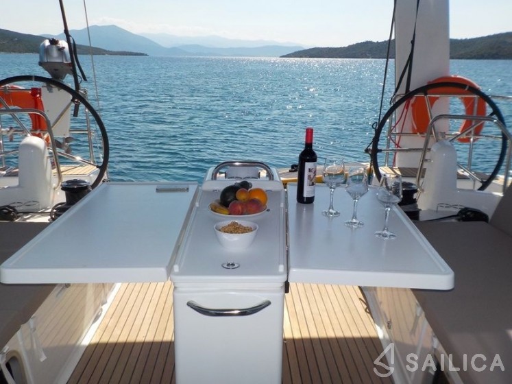 Sun Odyssey 490 - Yacht Charter Sailica