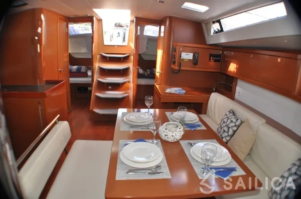 Oceanis 48 - Yacht Charter Sailica