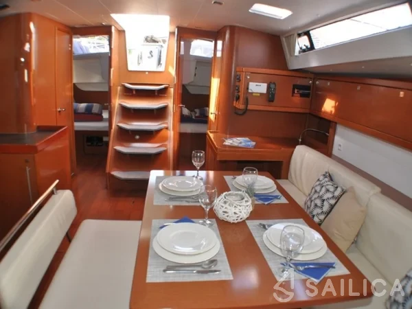 Oceanis 48 - Yacht Charter Sailica