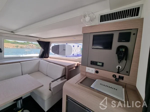 Isla 40 - Yacht Charter Sailica