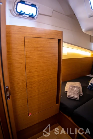 Sun Odyssey 410 - Yacht Charter Sailica