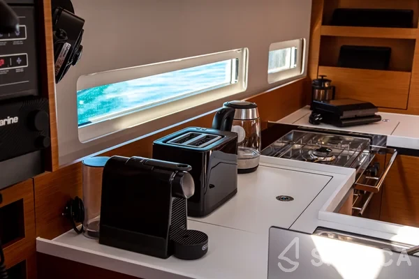 Sun Odyssey 410 - Yacht Charter Sailica