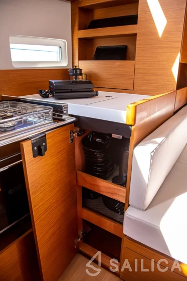 Sun Odyssey 410 - Yacht Charter Sailica