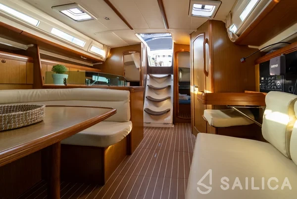 Sun Odyssey 42i - Yacht Charter Sailica