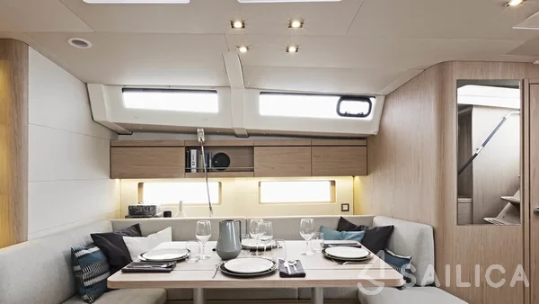 Oceanis 46 - Yacht Charter Sailica