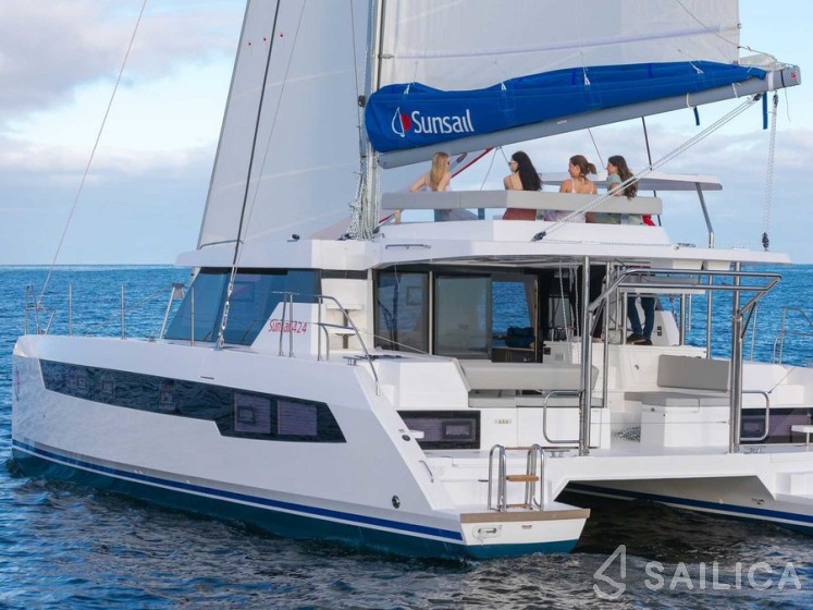 Sunsail 424 - Yacht Charter Sailica