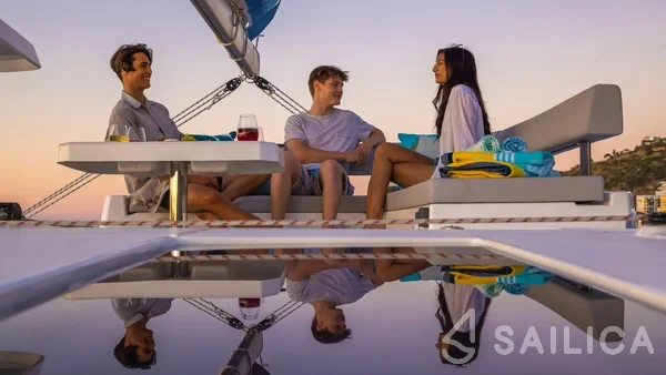 Sunsail 424 - Yacht Charter Sailica