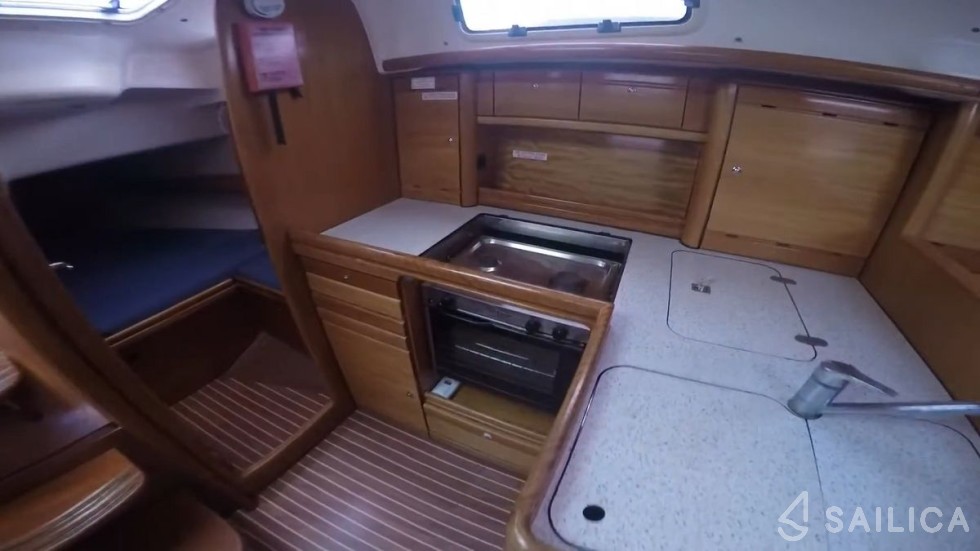 Bavaria 37 Cruiser - Yacht Charter Sailica