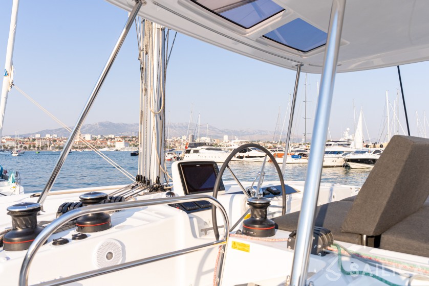 Lagoon 46  - Yacht Charter Sailica