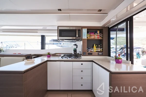 Leopard 53 - Yacht Charter Sailica