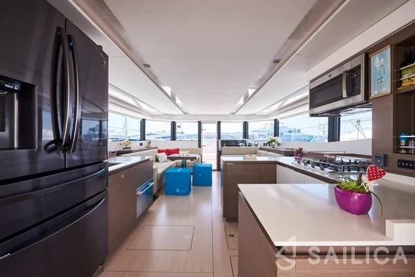 Leopard 53 - Yacht Charter Sailica