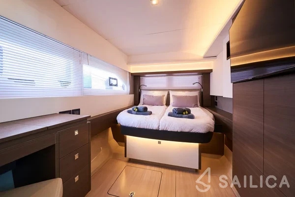 Leopard 53 - Yacht Charter Sailica