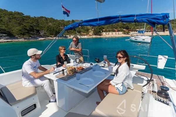 Oceanis 46 - Yacht Charter Sailica