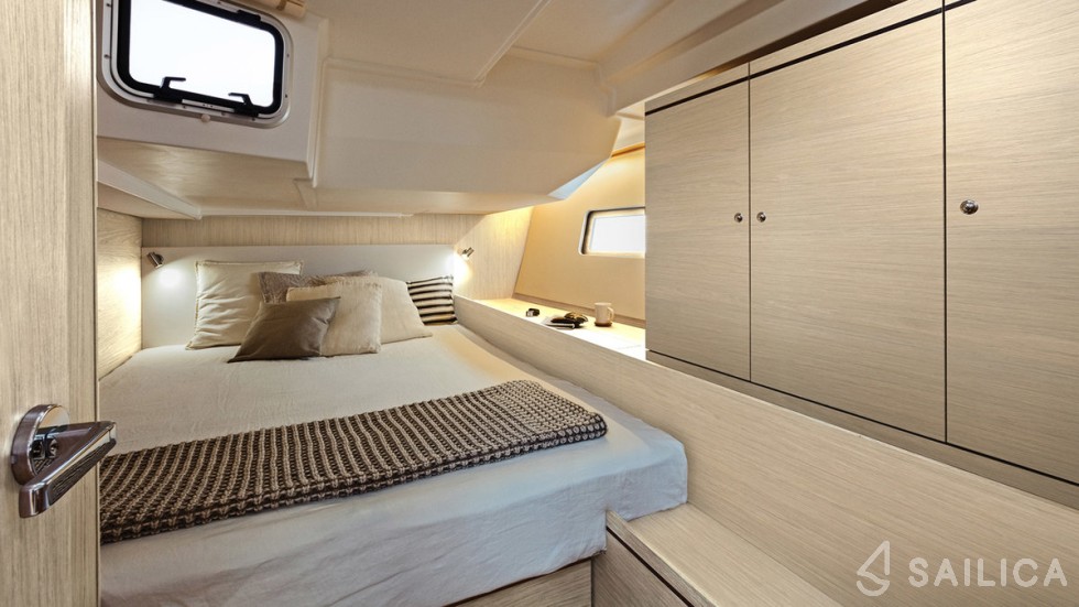 Oceanis 51.1 - Yacht Charter Sailica