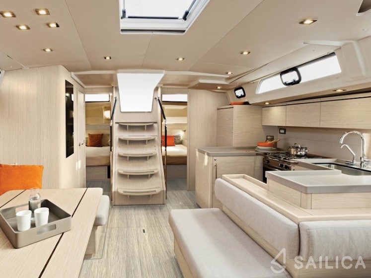 Oceanis 51.1 - Yacht Charter Sailica