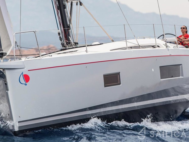 Oceanis 51.1 - Yacht Charter Sailica