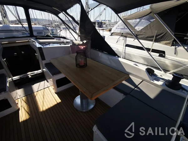 Hanse 460 - Yacht Charter Sailica