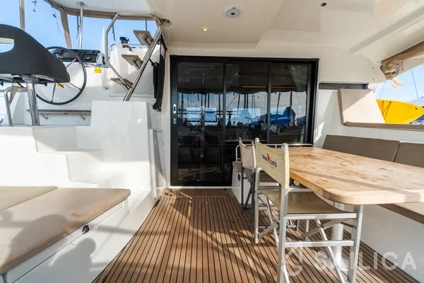 Lagoon 42 - Yacht Charter Sailica
