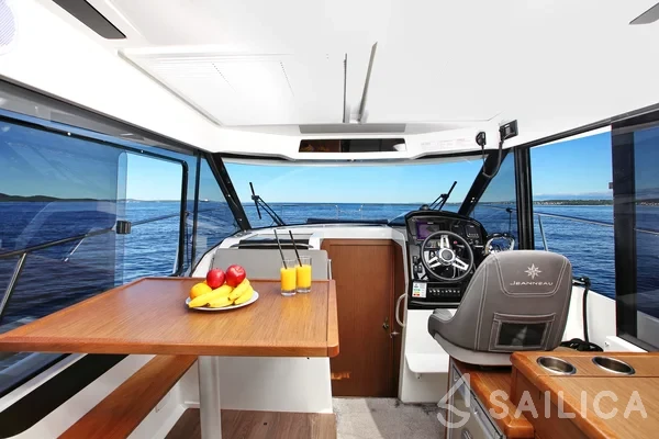 Merry Fisher 895 - Yacht Charter Sailica