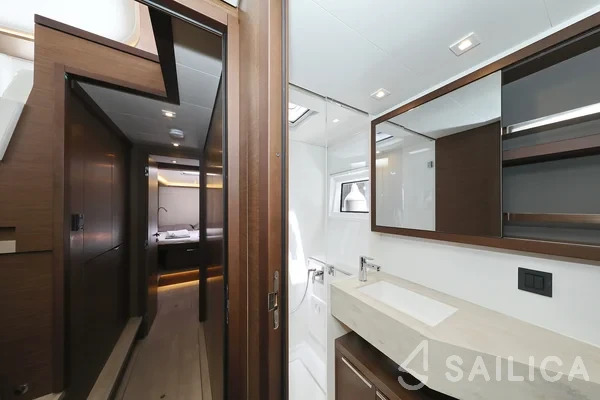 Lagoon 46  - Photo #64 Lagoon 46  - Yacht Charter Sailica