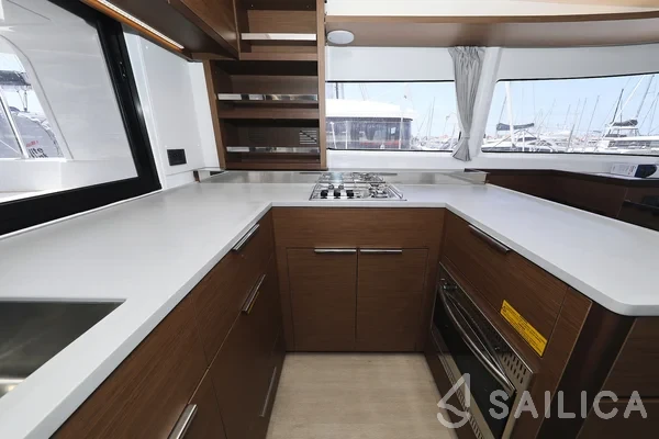 Lagoon 46  - Photo #79 Lagoon 46  - Yacht Charter Sailica
