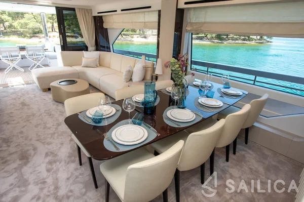 Azimut 78 - Yacht Charter Sailica
