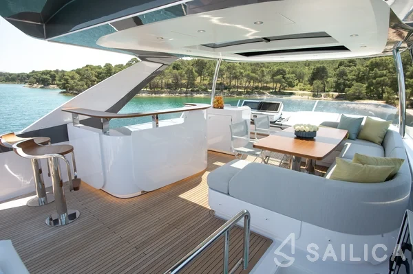 Azimut 78 - Yacht Charter Sailica