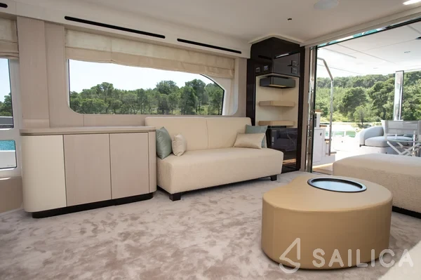 Azimut 78 - Yacht Charter Sailica