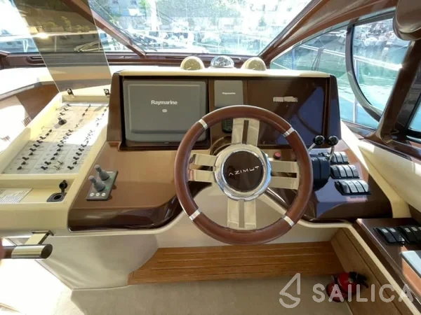 Azimut 47 - Yacht Charter Sailica