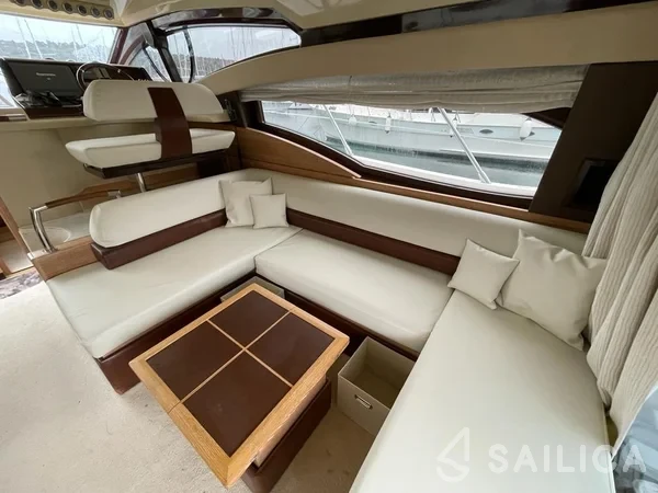 Azimut 47 - Yacht Charter Sailica