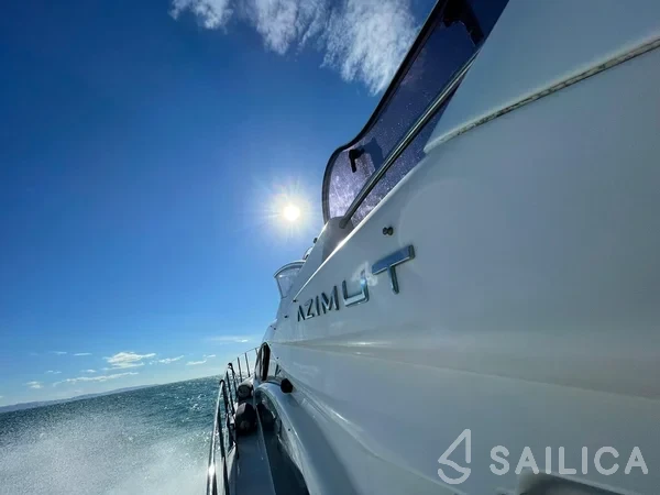 Azimut 47 - Yacht Charter Sailica