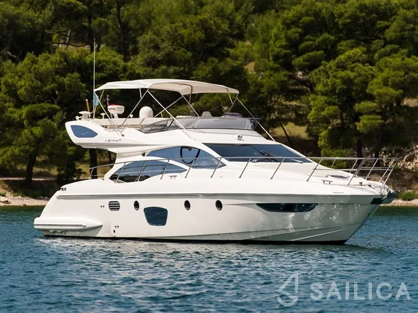 Azimut 47 - Yacht Charter Sailica