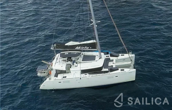 Lagoon 450  Flybridge - Yacht Charter Sailica