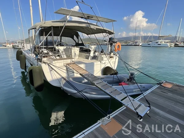 Oceanis 51.1 - Yacht Charter Sailica