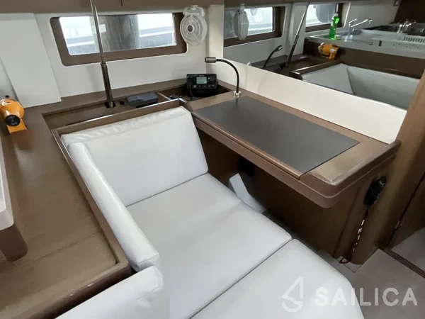 Oceanis 51.1 - Yacht Charter Sailica