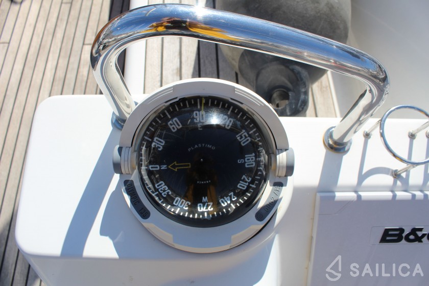 Oceanis 45 - Yacht Charter Sailica