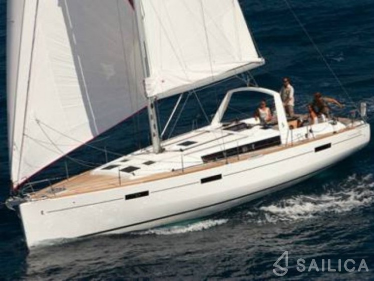 Oceanis 45 - Yacht Charter Sailica