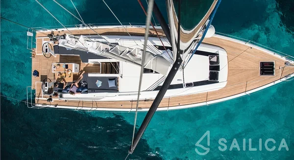 Oceanis 51.1 - Yacht Charter Sailica