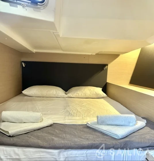 Oceanis 51.1 - Yacht Charter Sailica