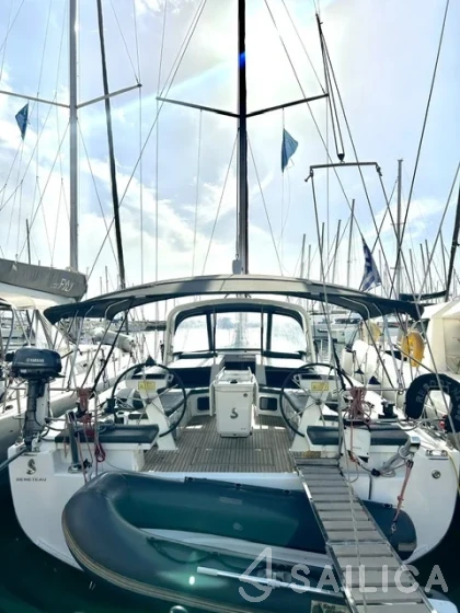 Oceanis 51.1 - Yacht Charter Sailica