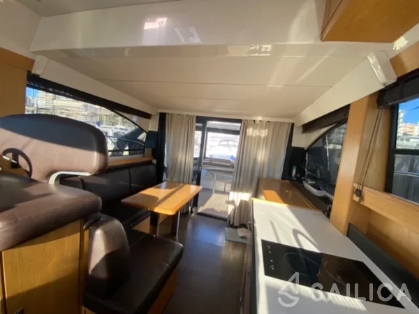 Bavaria Virtess 420 Fly - Yacht Charter Sailica